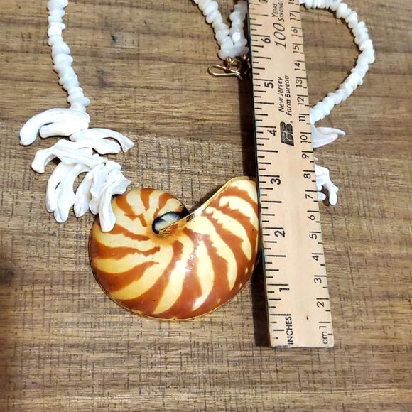 Vintage Huge Nautlius Pearly Shell Strain Statement Necklace Trim In Gold - Picture 10 of 11